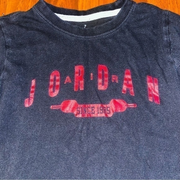 Air Jordan Youth Long Sleeved Shirt Size 5 - Picture 2 of 7